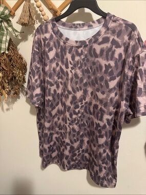 Women’s Leopard Print Short Sleeve Top - Mauve